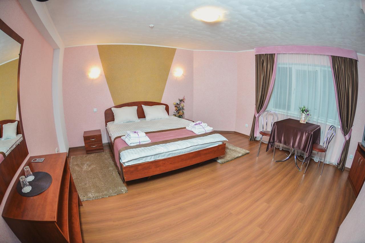 Forsage Otel Rivne Oda fotoğraf