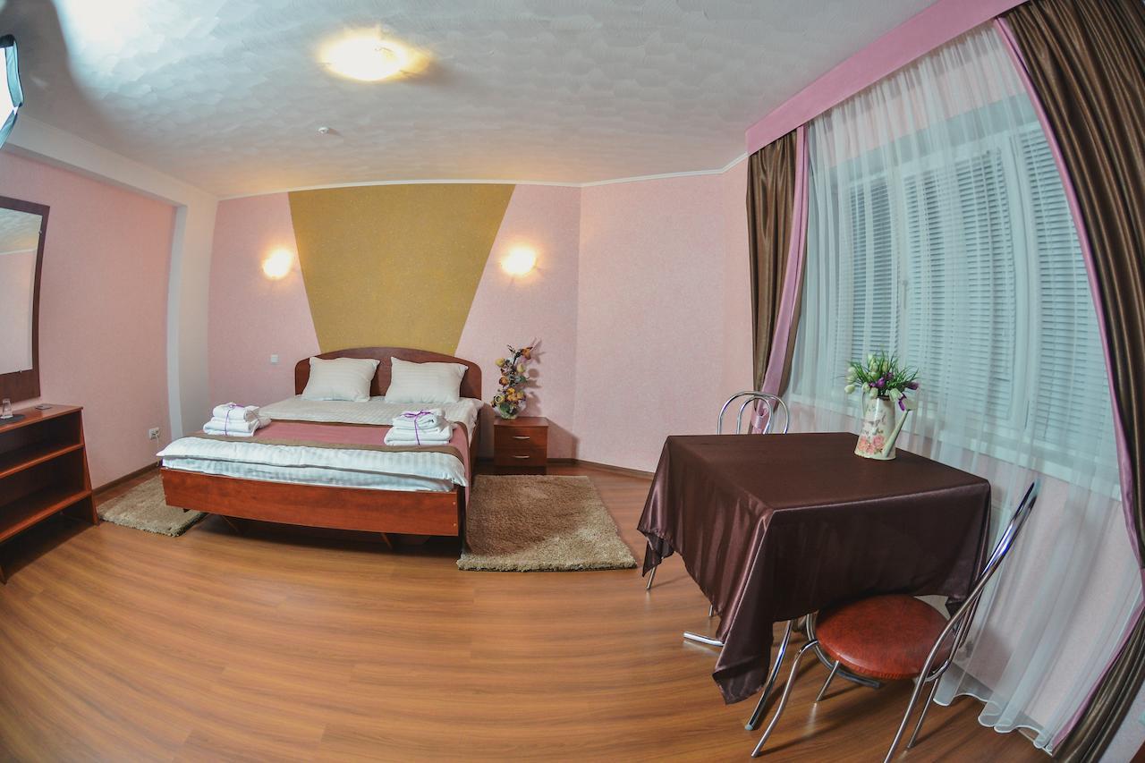 Forsage Otel Rivne Dış mekan fotoğraf